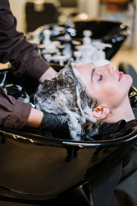 Capelli danneggiati dopo le vacanze? Come prendersene cura